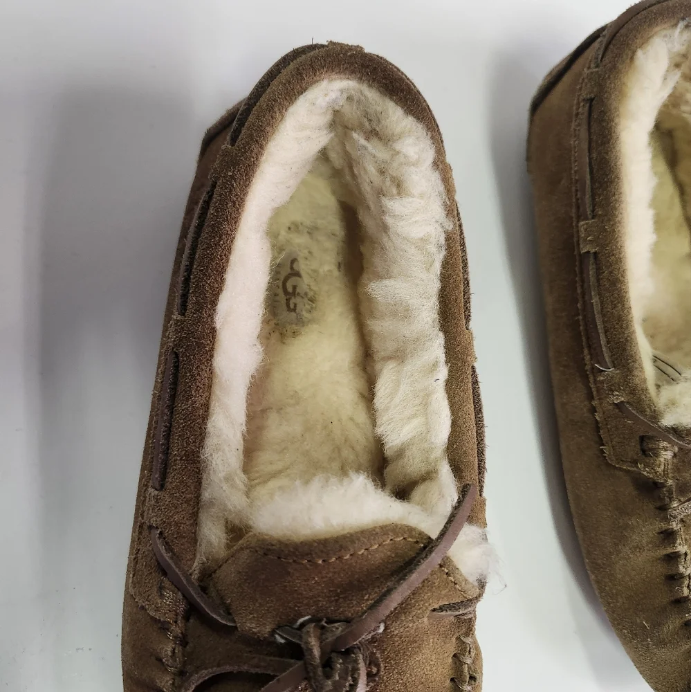 Ugg Suede Chestnut Moccasin Slippers Size 2